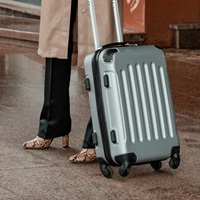 ΤΑΞΙΔΙ ΣΤΗΝ ΕΓΚΥΜΟΣΥΝΗ: ΤΙ ΝΑ ΠΡΟΣΕΞΕΤΕ ΣΕ ΠΛΟΙΟ, ΑΥΤΟΚΙΝΗΤΟ ‘Η ΑΕΡΟΠΛΑΝΟ